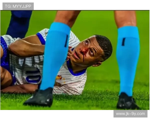 泰国足球谢场盛况展现球队与球迷之间真挚情感与体育精神