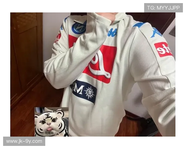 冬季保暖足球品牌棉服外套运动潮流多场景穿搭实用指南精选推荐款